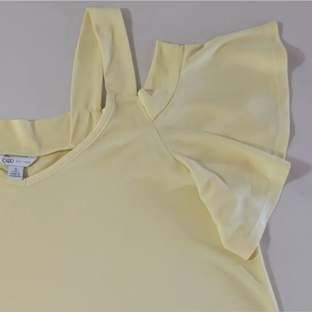 Cato Women's Yellow Cold Shoulder Short Sleeve Jersey Knit Pullover Top